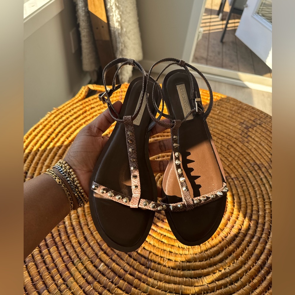 BCBCmaxazria spiked brown 8.5 sandals